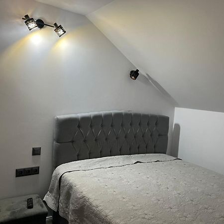 Apartament Mansarda Venus Râmnicu Vâlcea 外观 照片