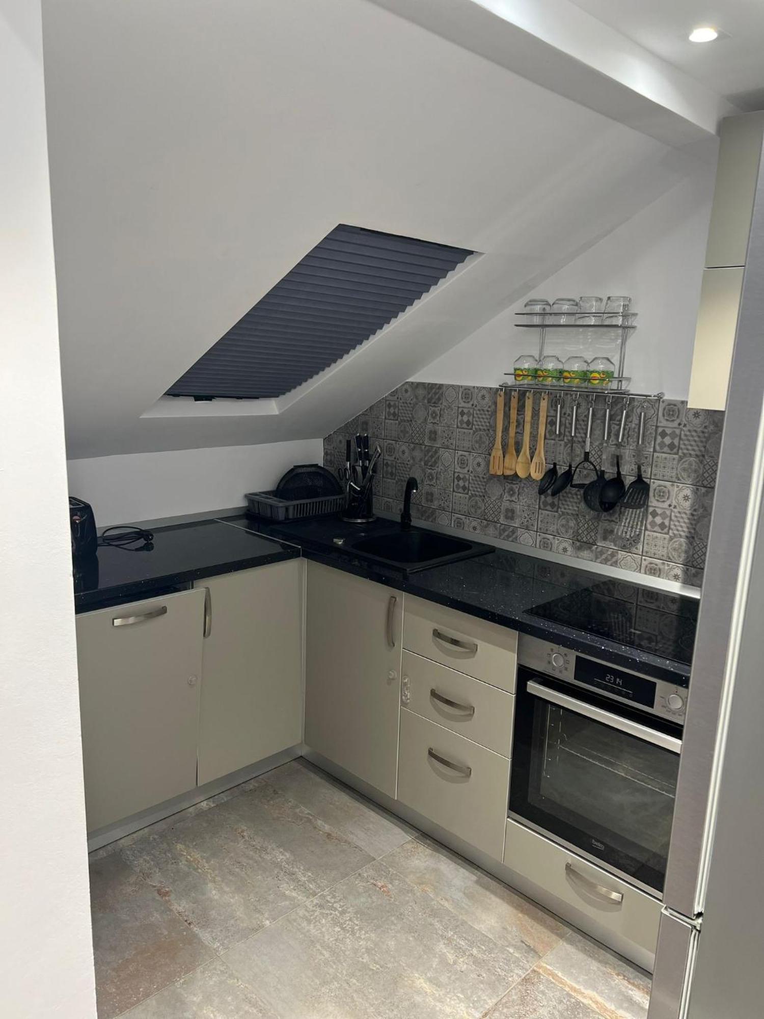 Apartament Mansarda Venus Râmnicu Vâlcea 外观 照片